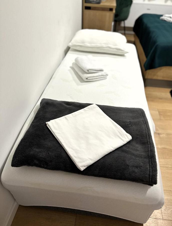 Rooms 斯拉沃尼亚布罗德 外观 照片