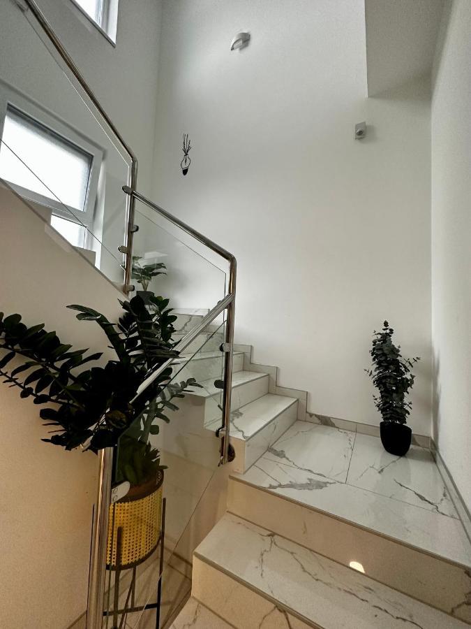 Rooms 斯拉沃尼亚布罗德 外观 照片